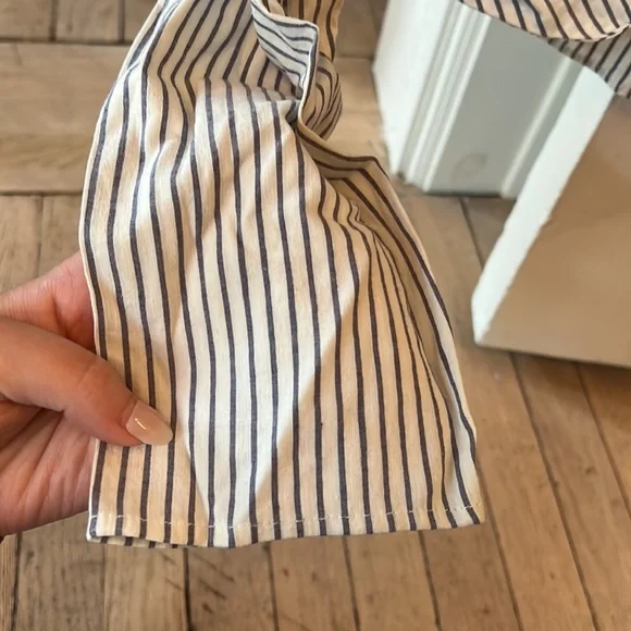 Zara Wrap Top - Picture 3 of 9